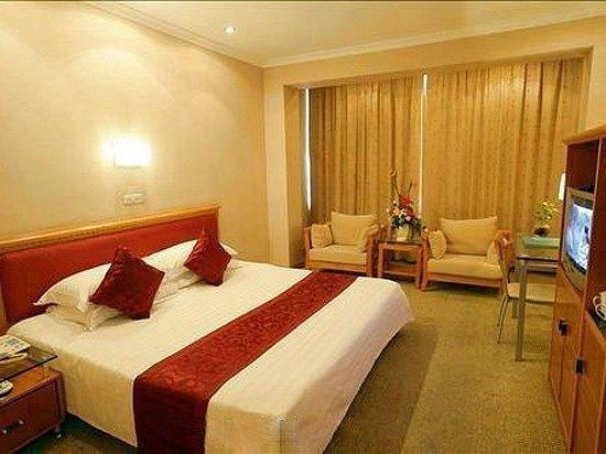 Guilin Ronghu Hotel Room photo